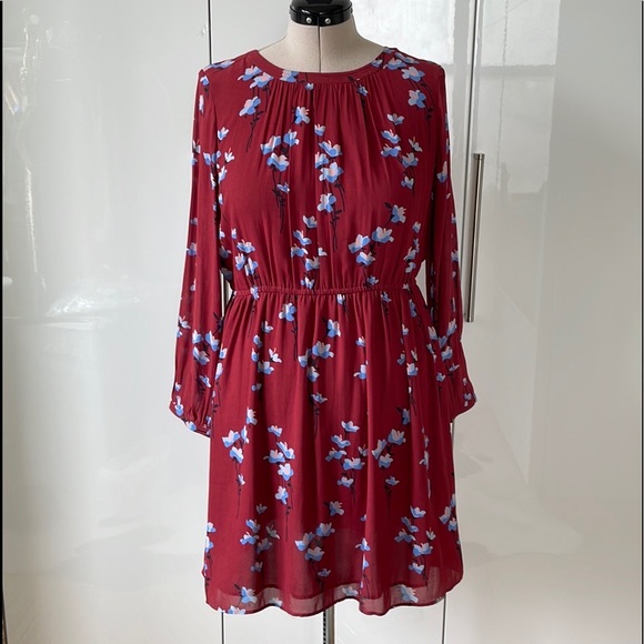 Dress with long sleeves Color- Red/Blue/Black Size-Medium NWOT - Picture 15 of 15